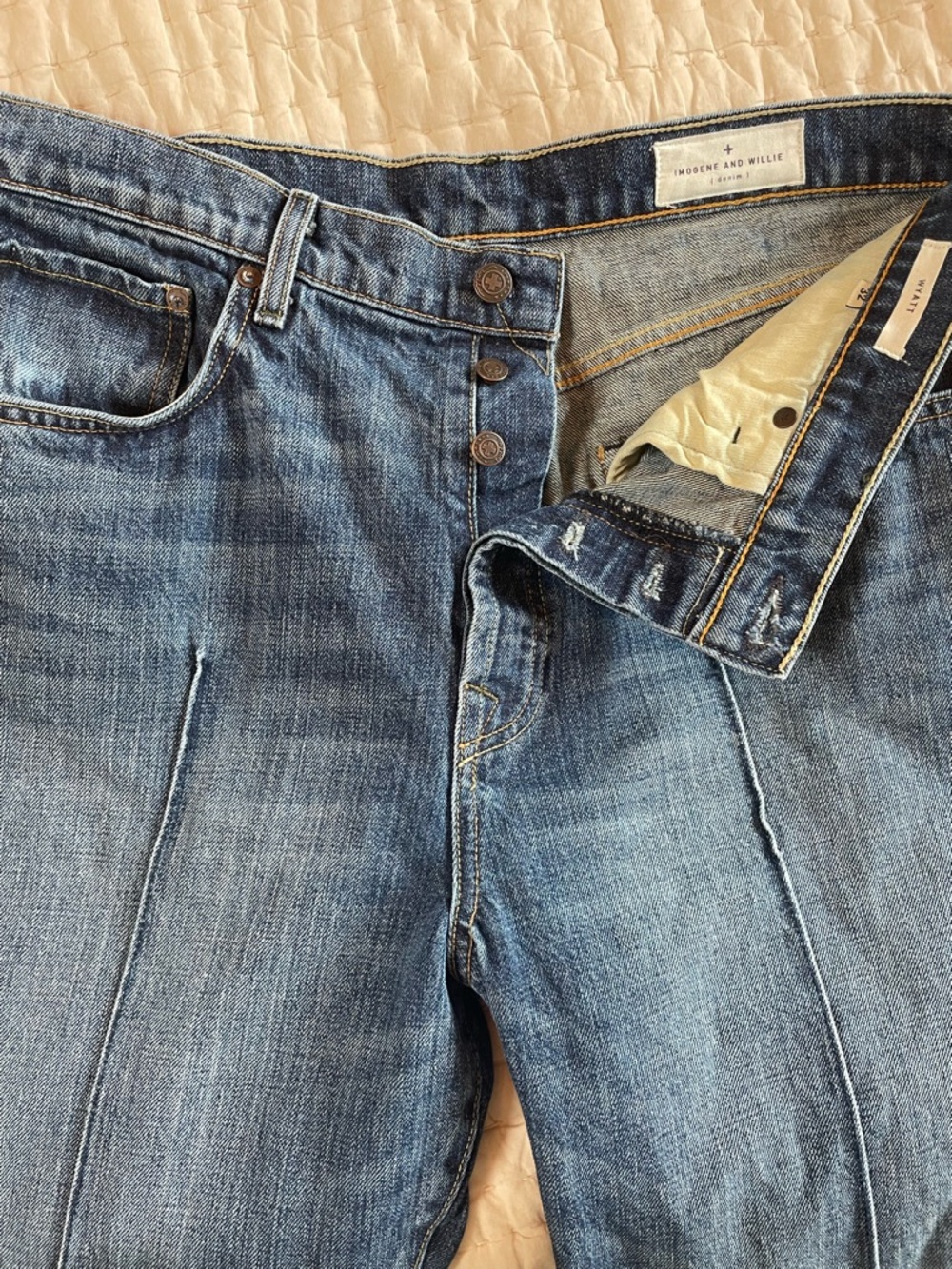 imogene + willie Wyatt Women’s Blue Denim Jeans - Picture 2 of 4